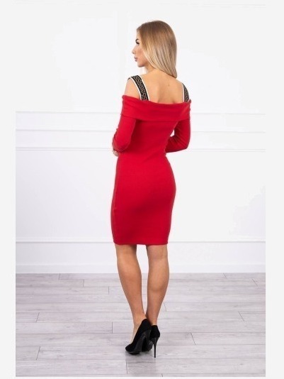 Šaty so širokými ramienkami červená