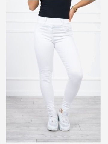 Klasické džínsy biela