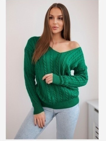Pletený sveter s výstrihom...